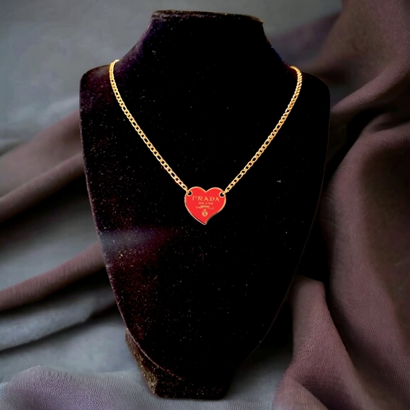 Red & gold heart on a gold plated steel necklace - Picture 3 of 4